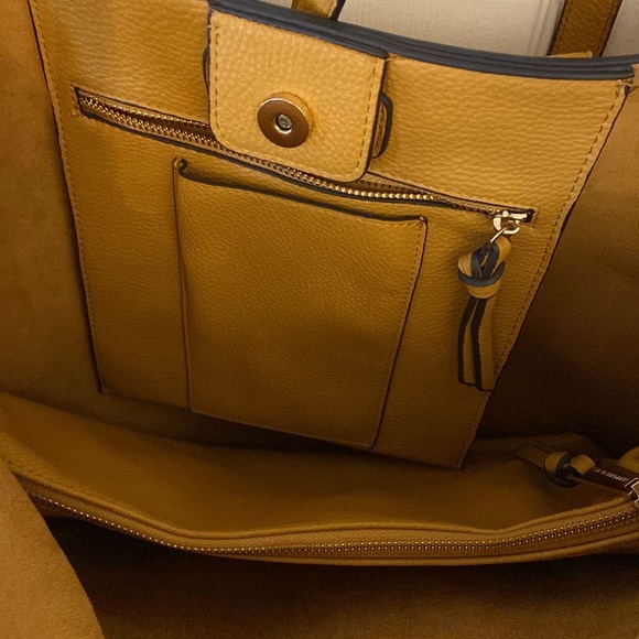 Steve Madden Purse - Picture 3 of 8